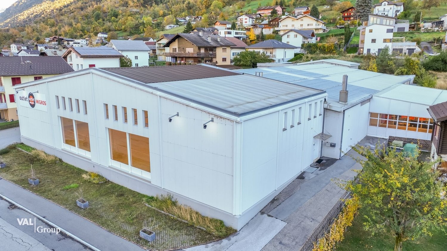 1190m² commercial, photo 2 sur 10