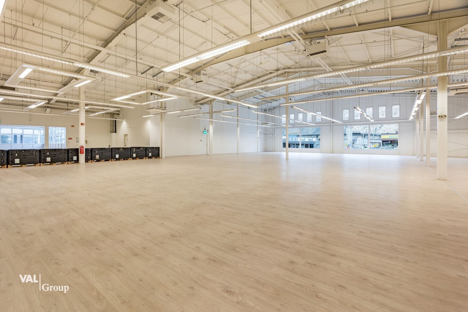 1190m² commercial, photo 3 sur 10