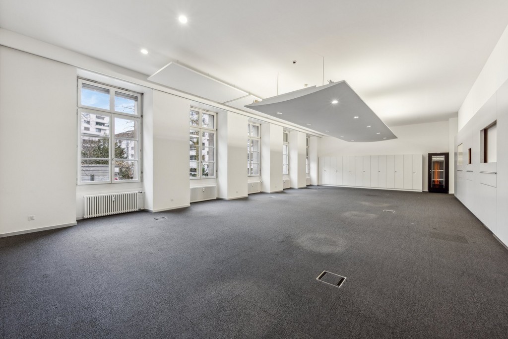 300-1500m² office