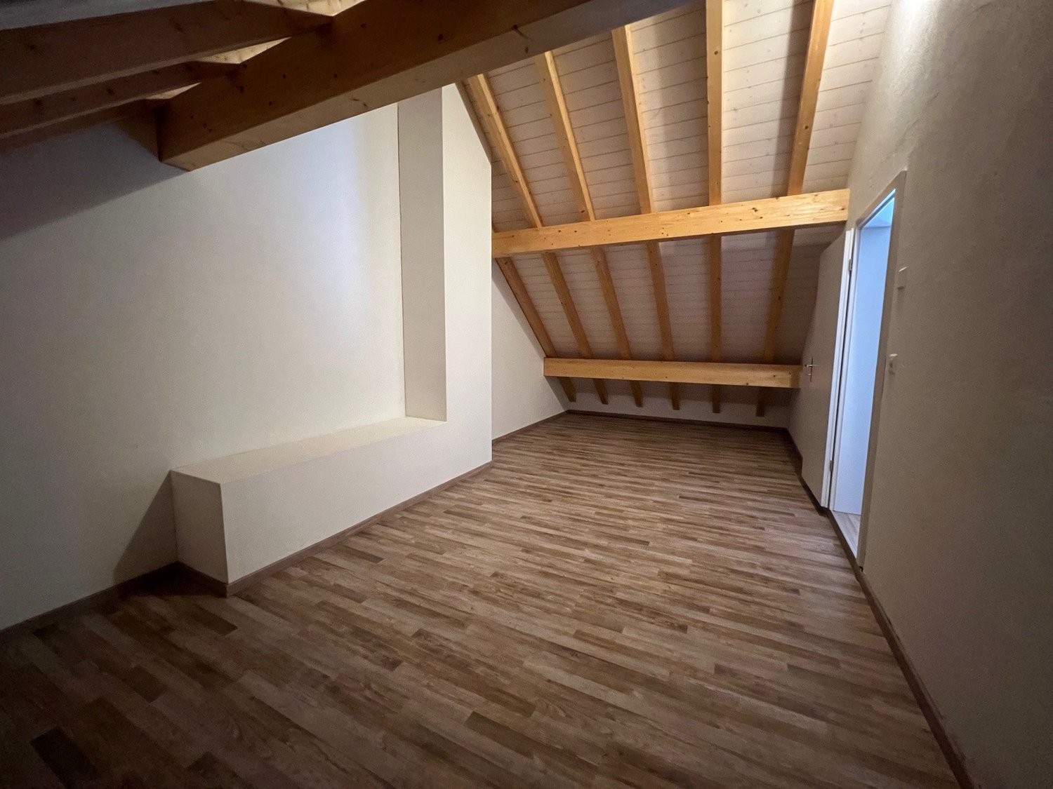 4 ½ pièces appartement au dernier étage, photo 9 sur 10