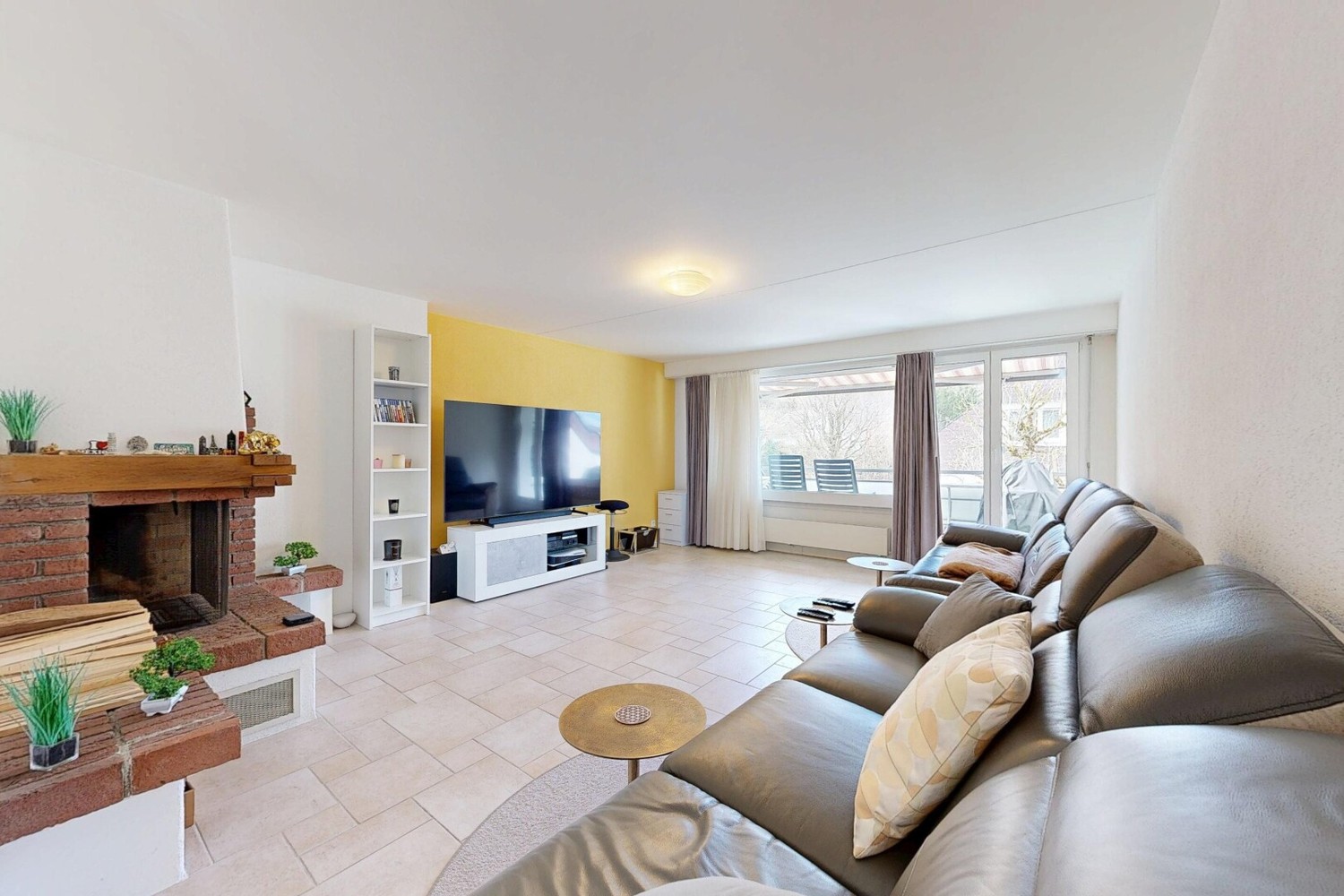 Chambre en colocation

À partager, un appartement calme de 4½ pièces d'environ 105,5 m² à Bättwil. L'appartement n'est occupé que par deux personnes (DIR & MIR) et offre ainsi beaucoup d'espace et d'intimité.

Sont à disposition :

1–2 chambres privées, meublées ou selon accord
grand espace de vie e