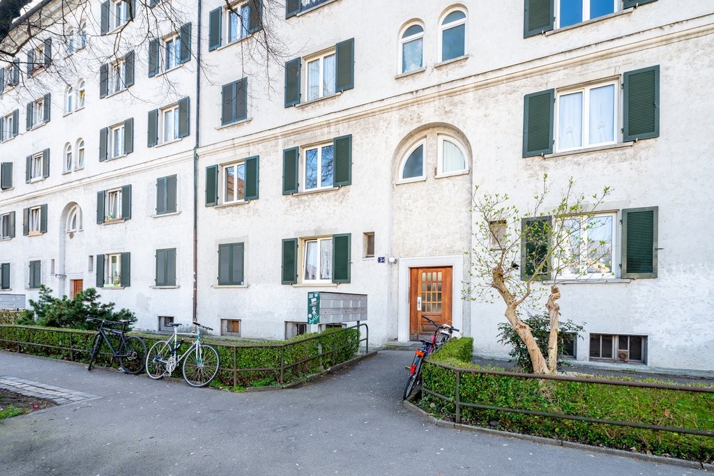 Pièce de loisirs

À louer immédiatement ou à convenir, ce local de bricolage à Zürich.

Le local de bricolage se trouve dans un emplacement central, qui convainc par une bonne liaison avec l'autoroute et les transports publics.

Avez-vous suscité votre intérêt ? Pour un rendez-vous de visite, veuill