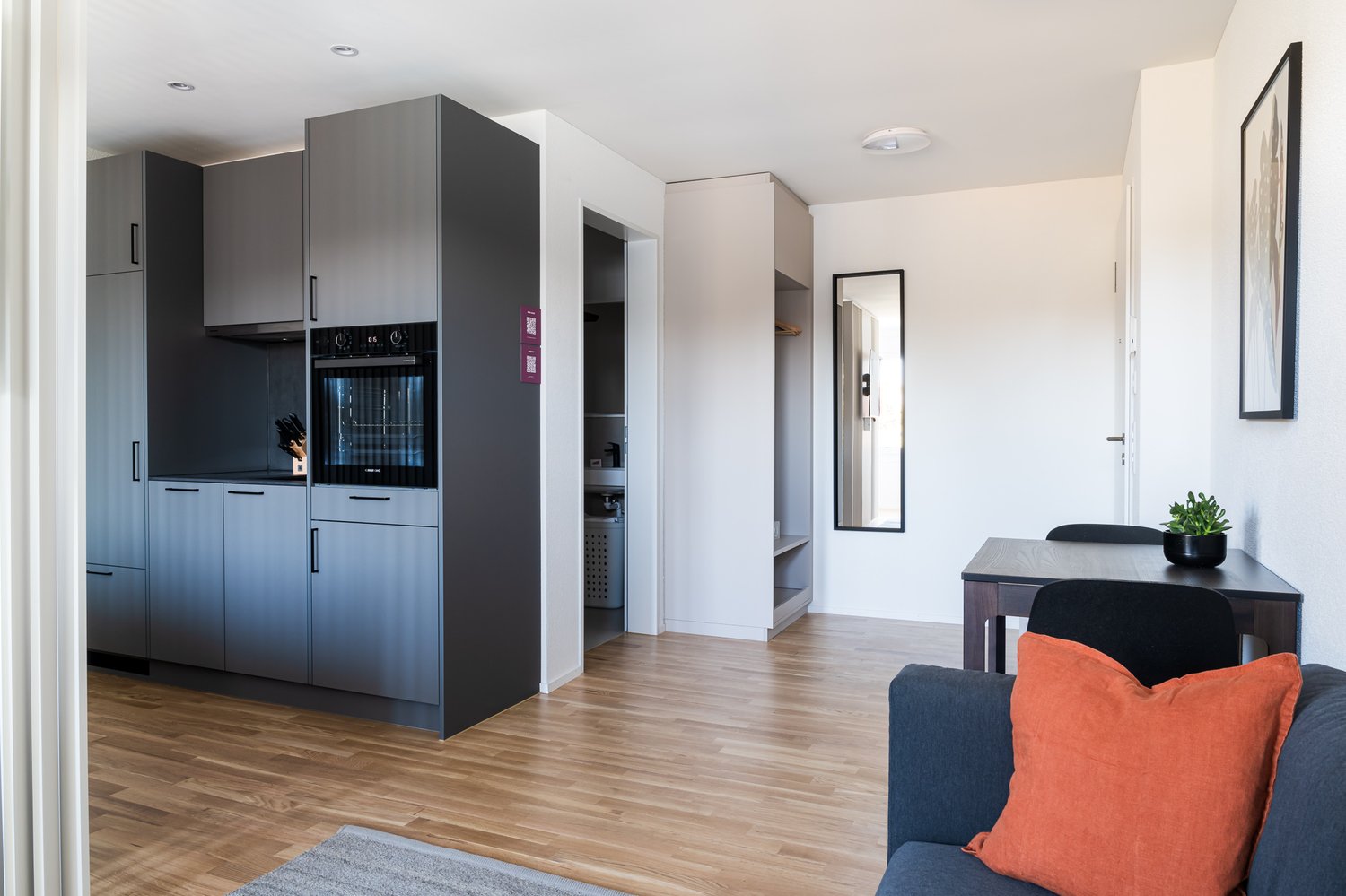 1 ½ pièces appartement meublé, photo 6 sur 8