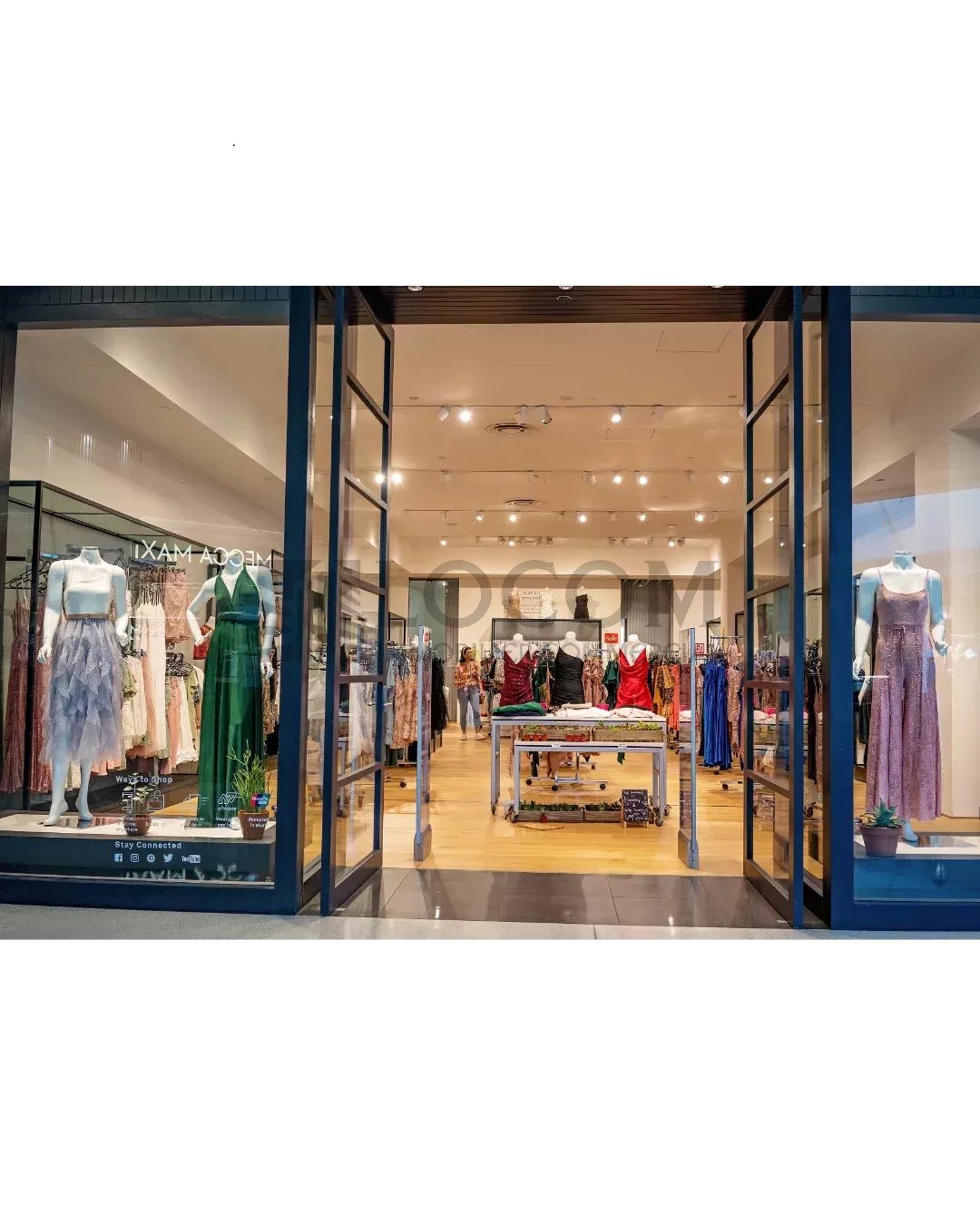 300m² shop