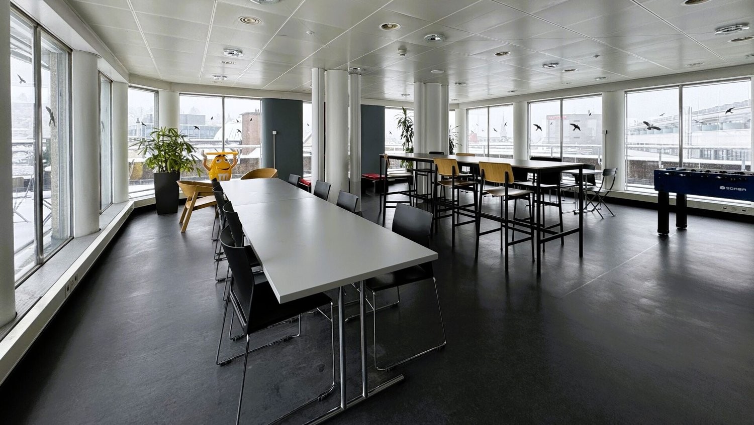 371m² bureau