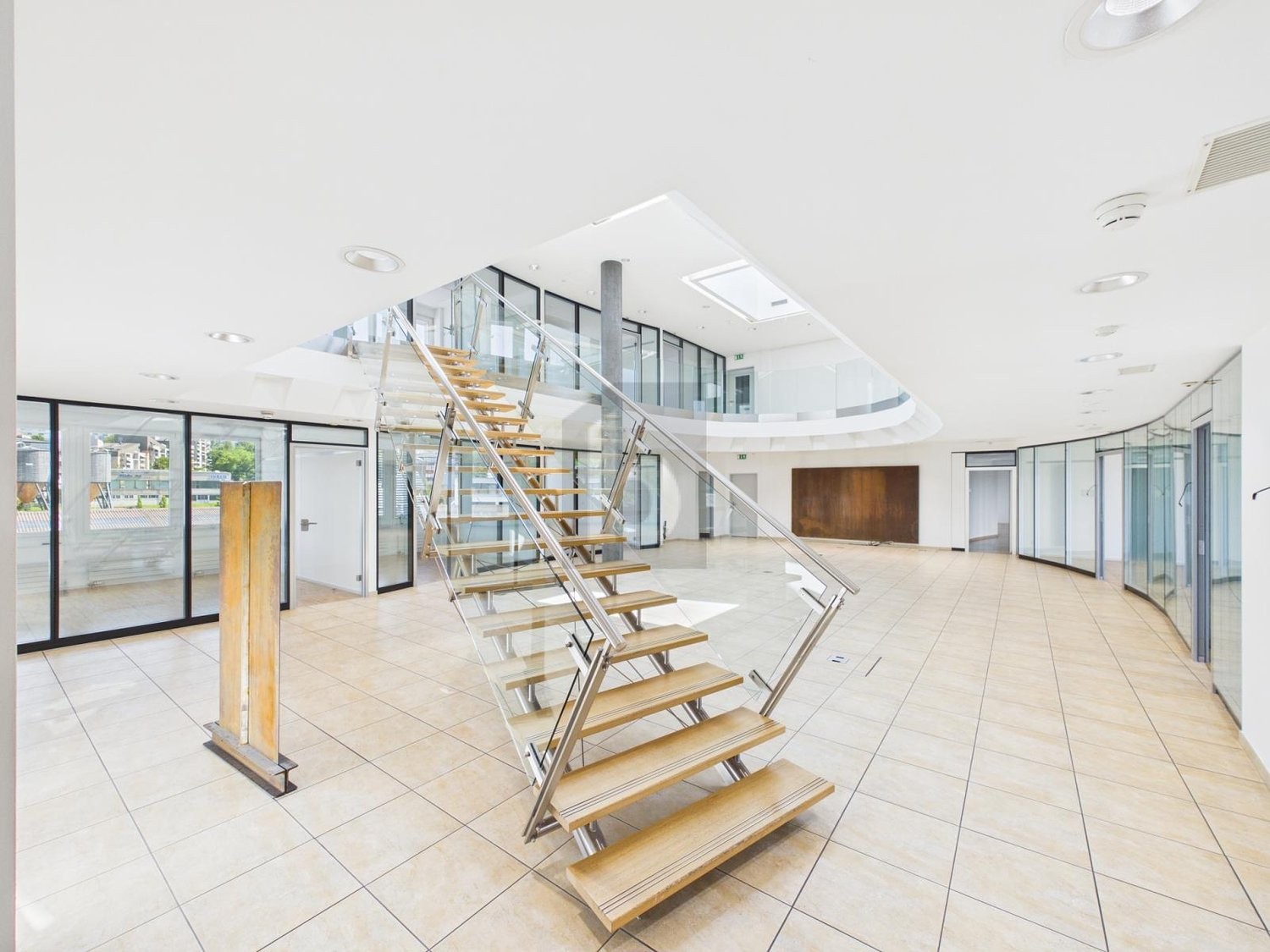 Objet industriel de 1835m²