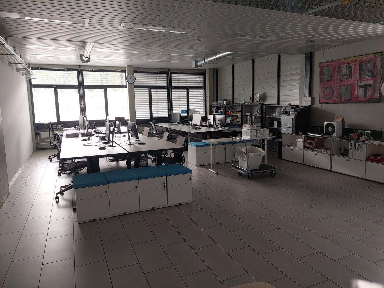 124m² shop