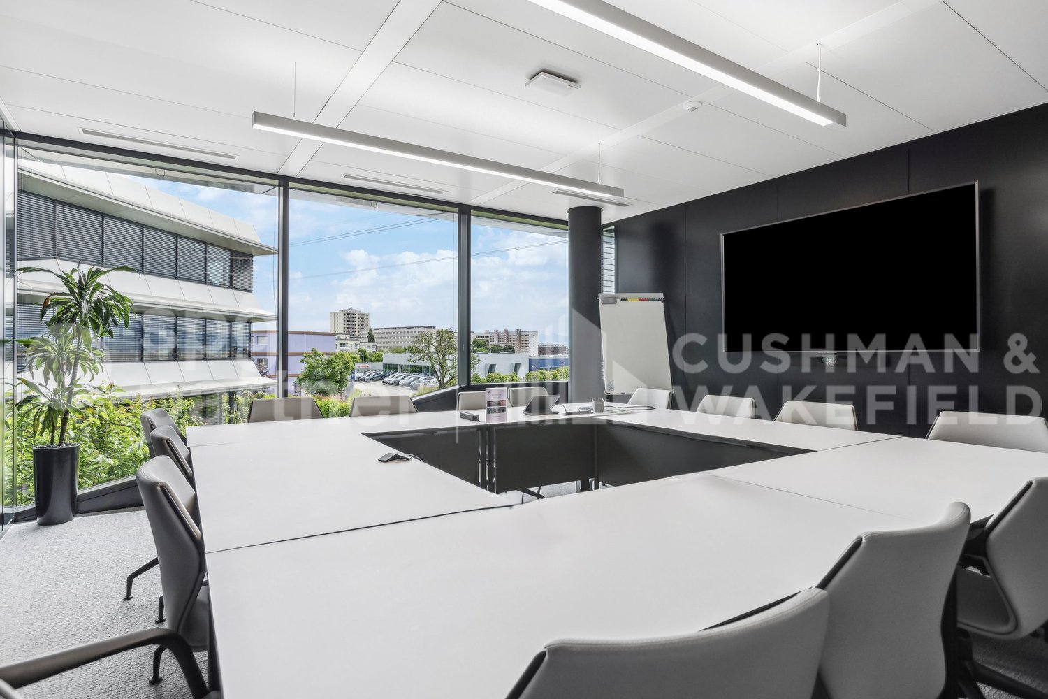 1000m² office