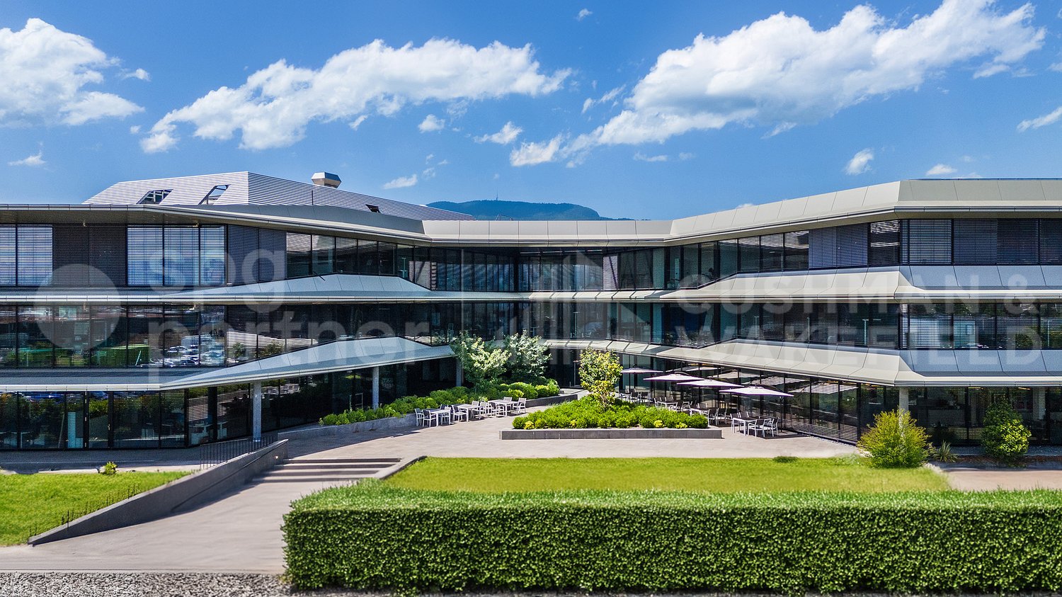 1000m² office