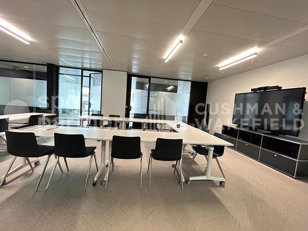 1000m² office
