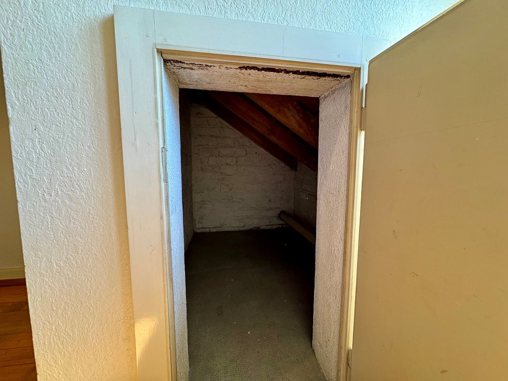 appartement mansardé de 1 pièce, photo 4 sur 6