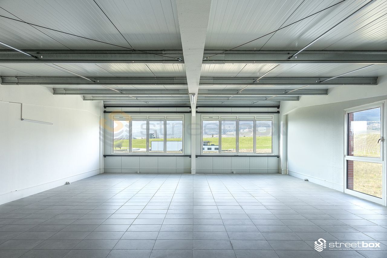 230m² commercial, photo 3 sur 3
