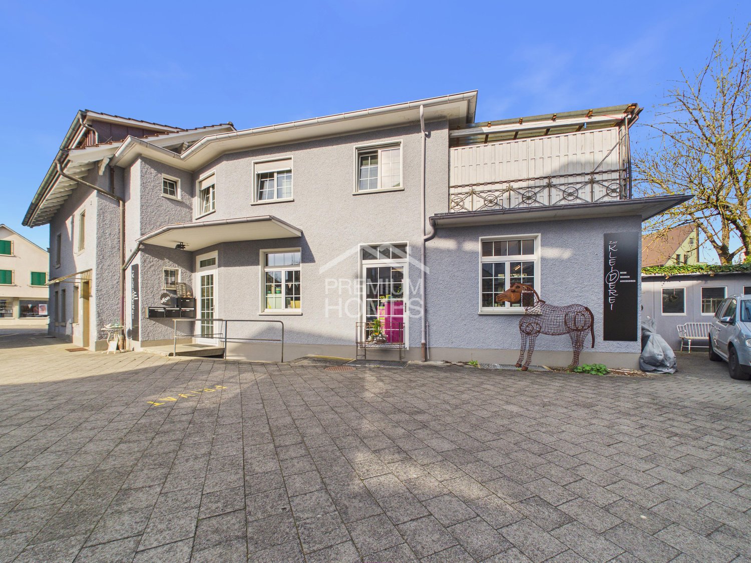 140m² commercial, photo 1 sur 10