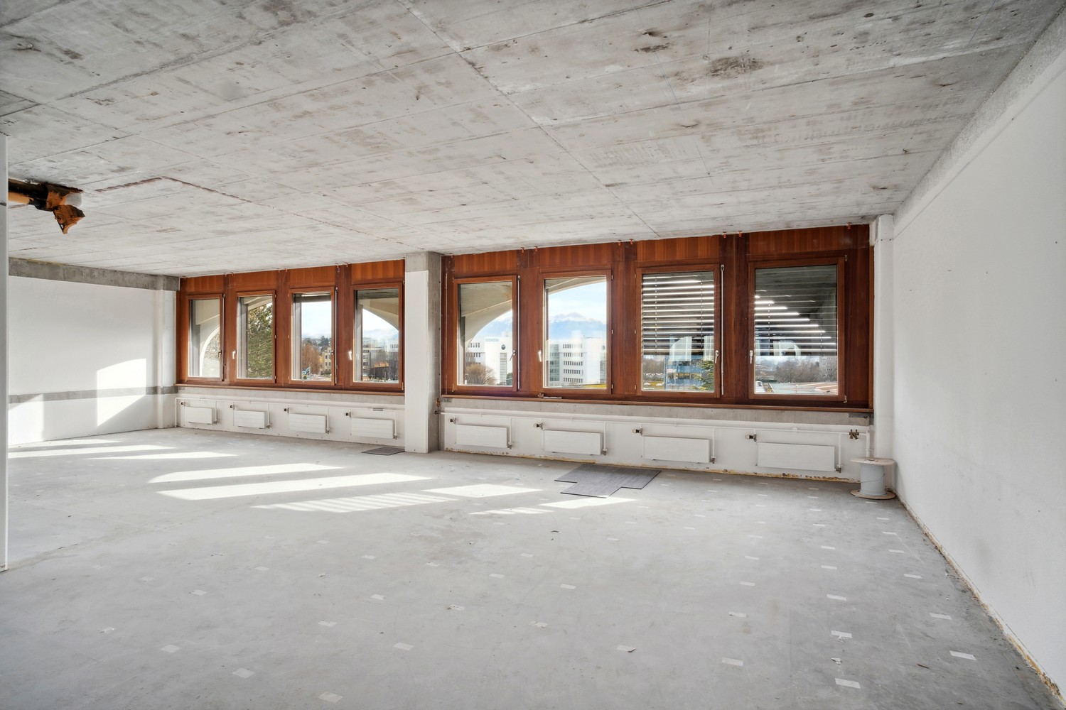 153m² office