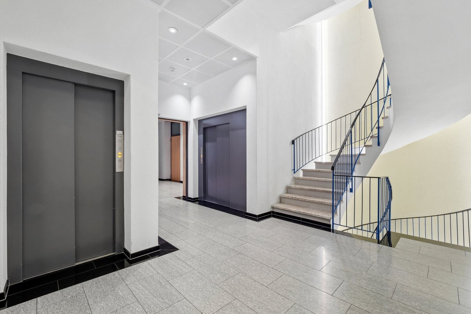 681m² de bureaux