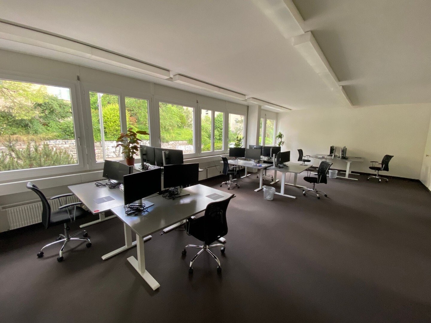 79m² office