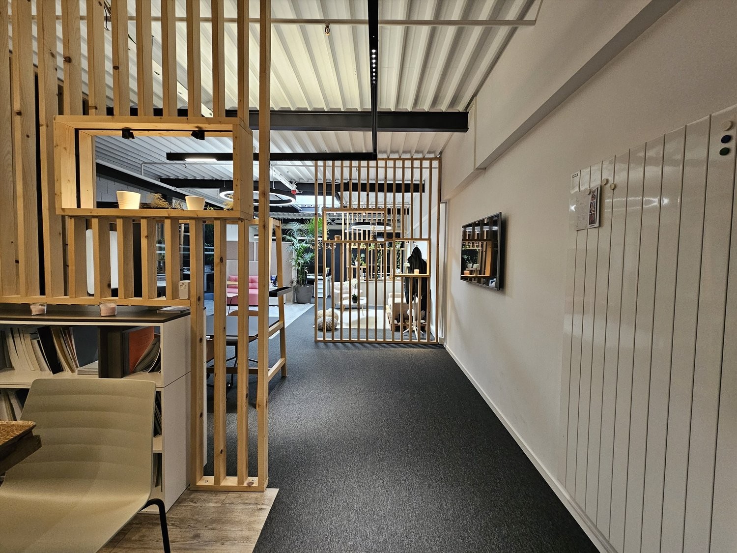 190m² office