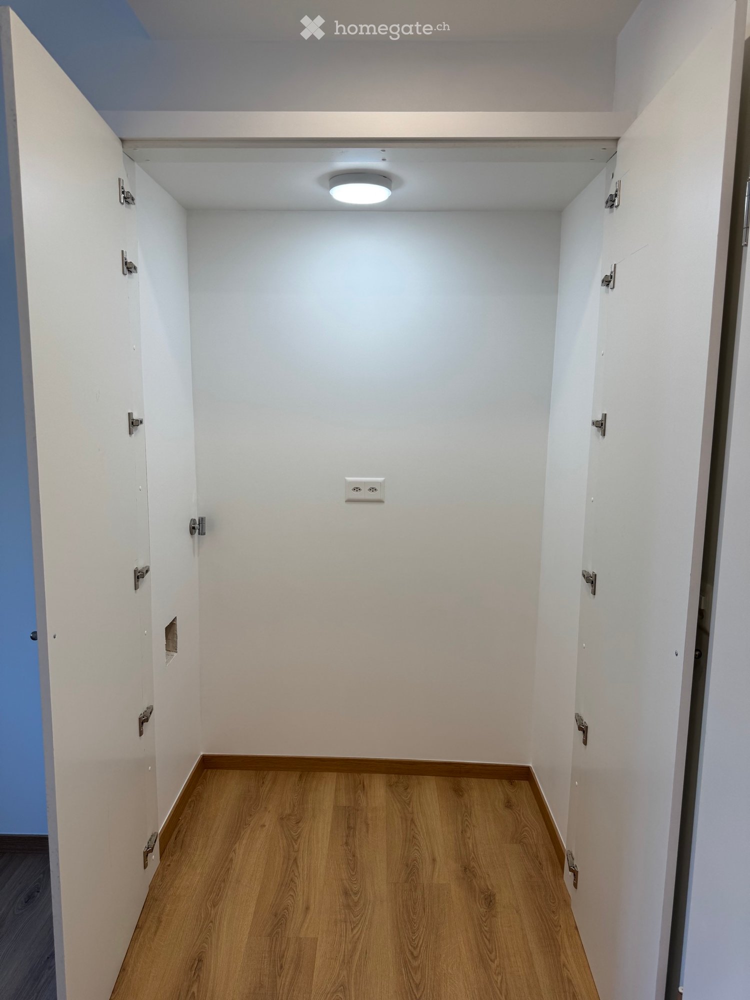 Location d'un 2,5 à proximité du parc Ciani à Lugano avec climatisation, entièrement rénové, photo 2 sur 5