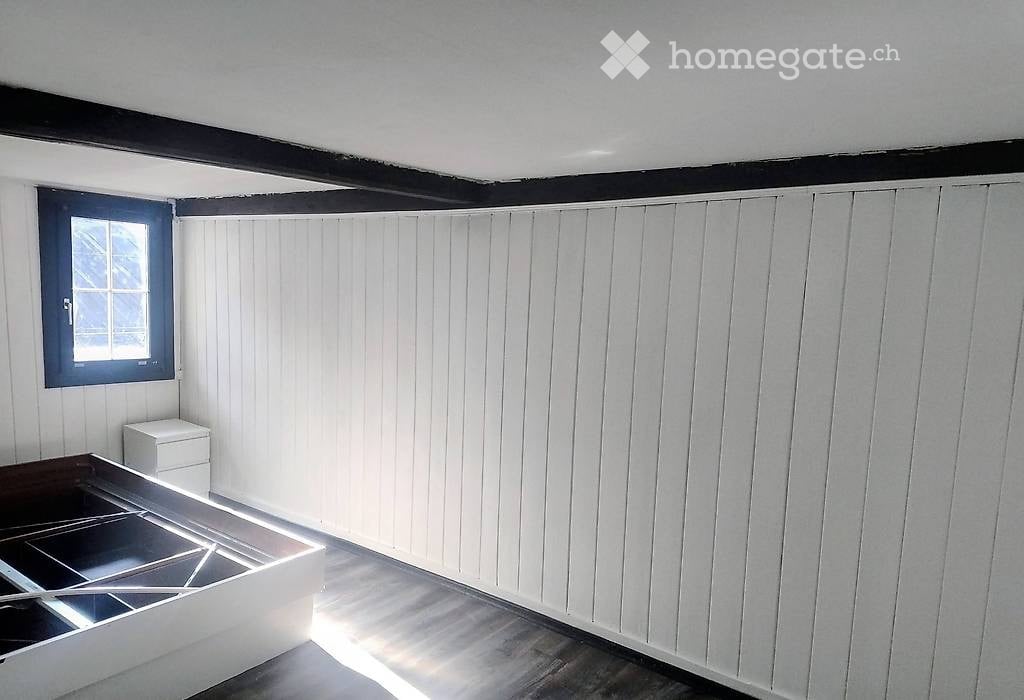 Chambre à louer dès le 01.10 !
incl. eau, électricité et internet
Dans le beau cœur du village de Schwanden GL
Commerces, poste, gare... à proximité immédiate, photo 1 sur 3