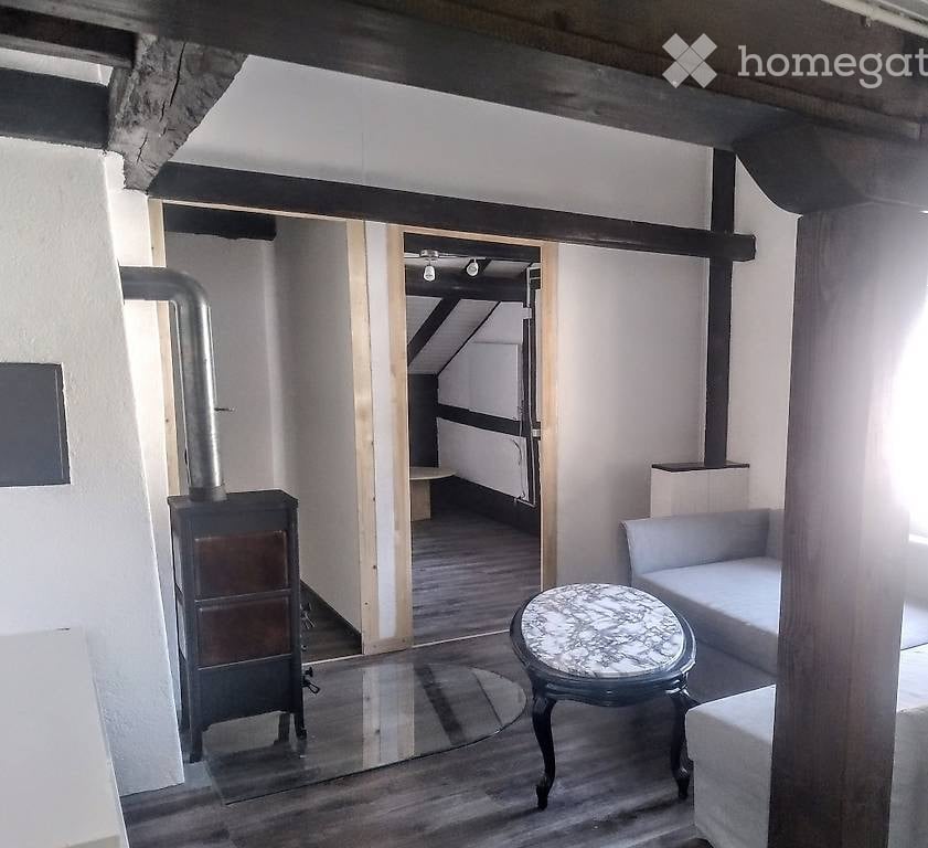 Chambre à louer dès le 01.10 !
incl. eau, électricité et internet
Dans le beau cœur du village de Schwanden GL
Commerces, poste, gare... à proximité immédiate, photo 2 sur 3