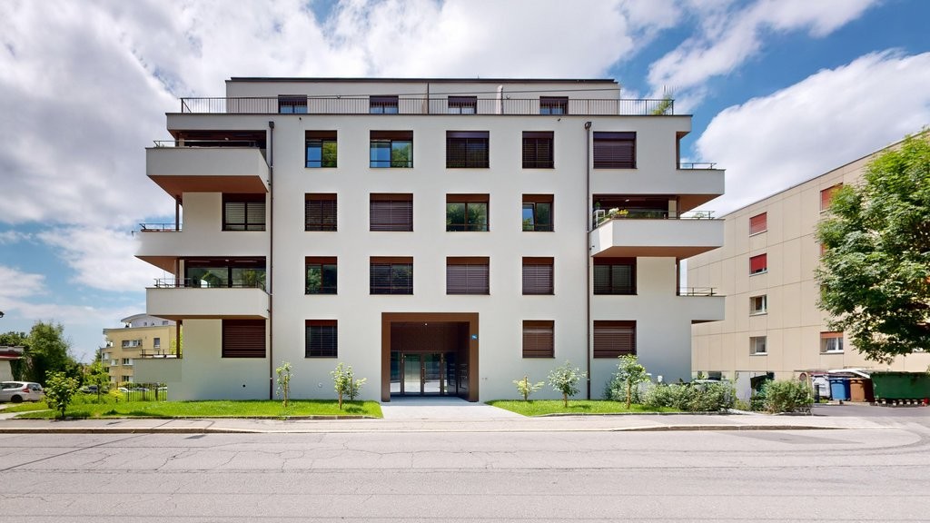 Underground slot