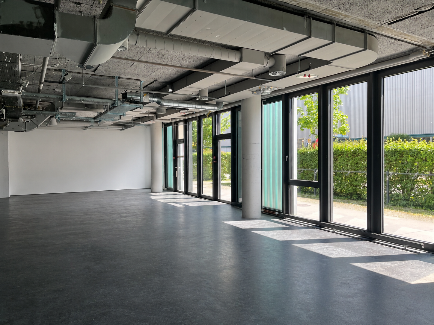 Magasin de 100m²