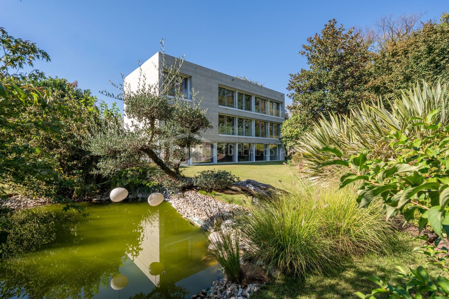 Maison individuelle de 7 pièces, photo 1 sur 10