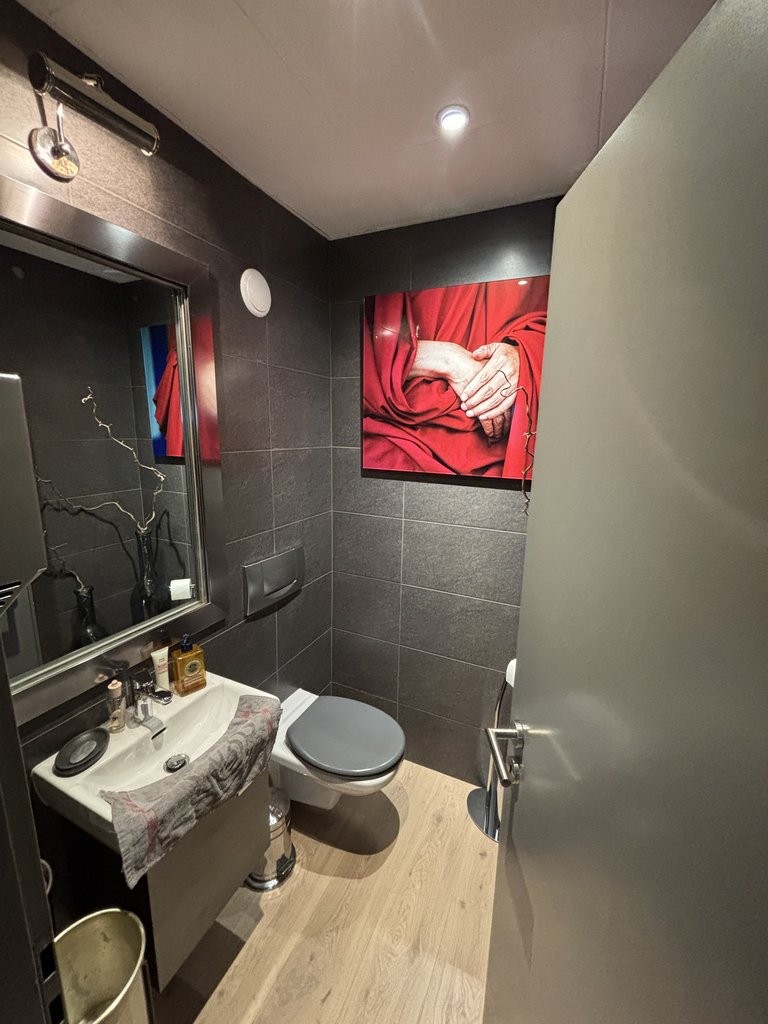 154m² office