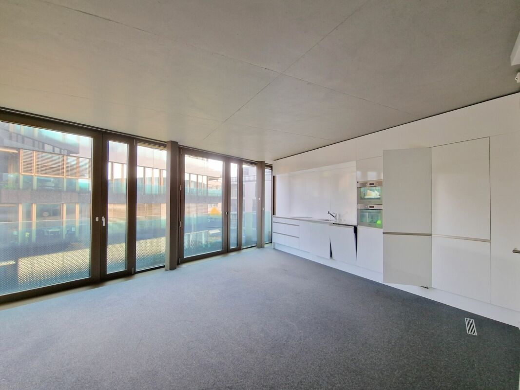 130m² office