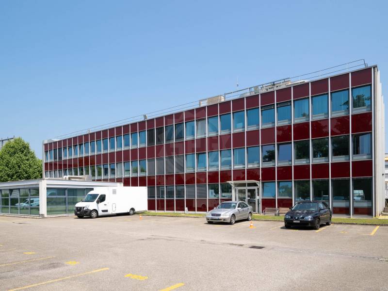 17m² office, photo 1 sur 3