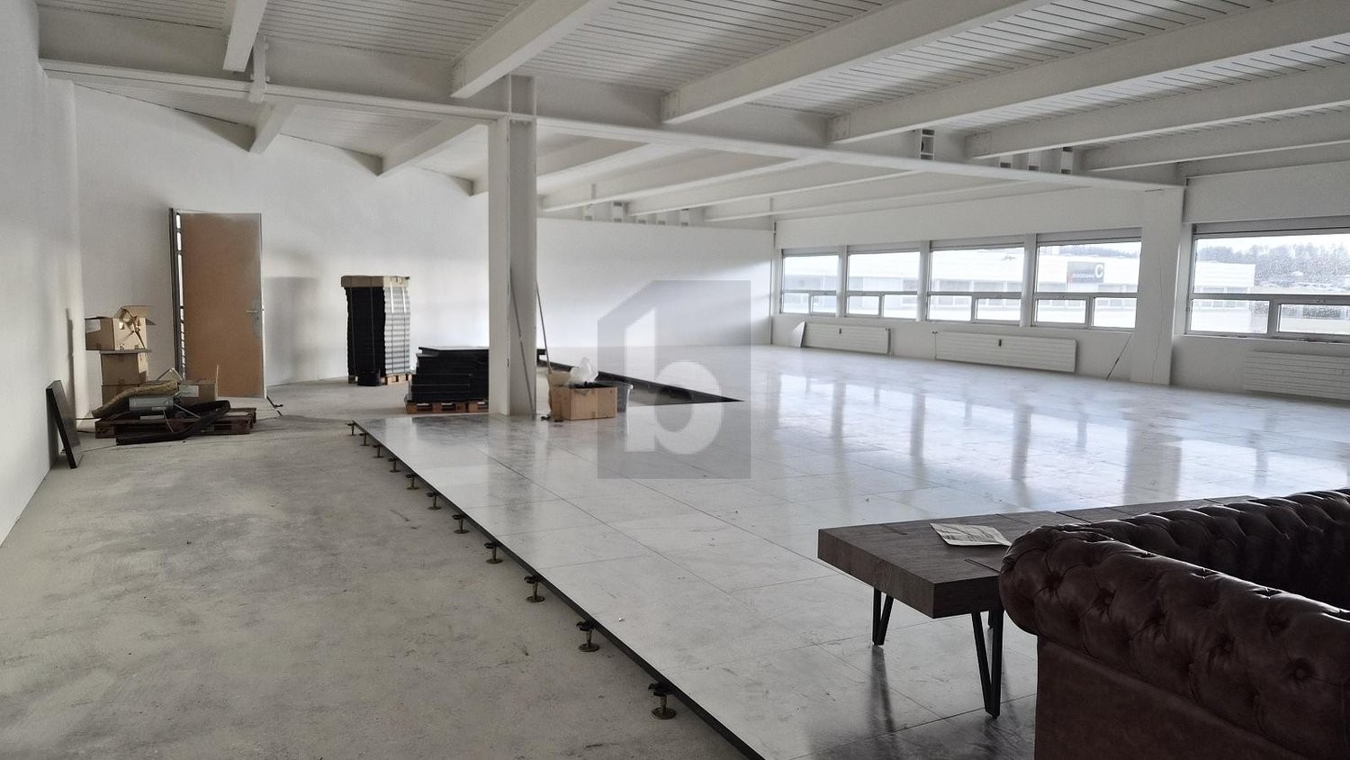 246m² de bureau