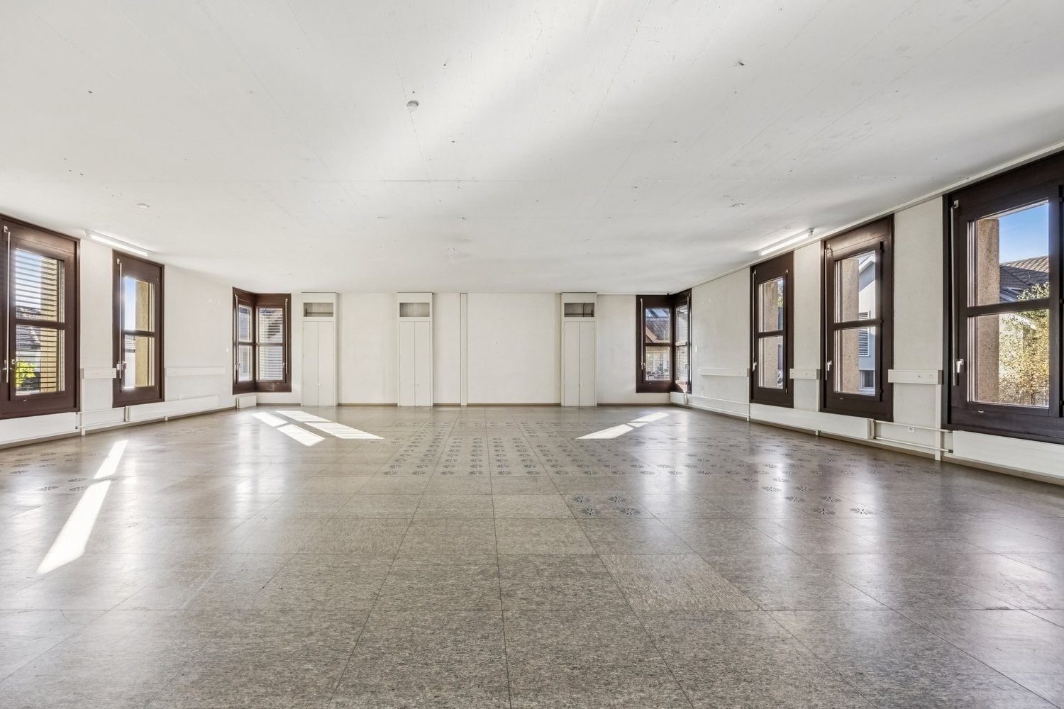 190m² commercial, photo 5 sur 6