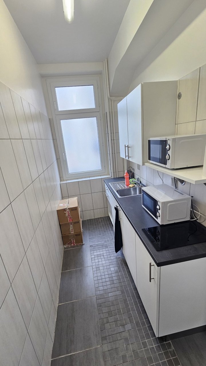 213m² storage room