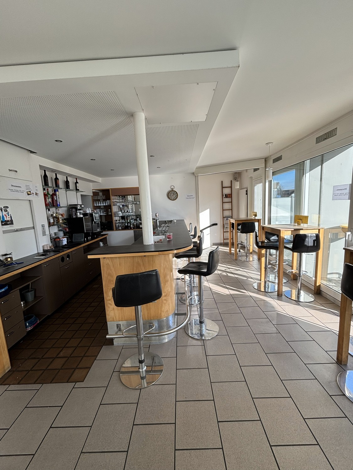 restaurant de 186m², photo 4 sur 10