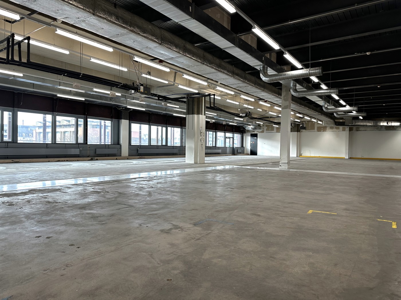 519-3934m² commercial, photo 2 sur 3