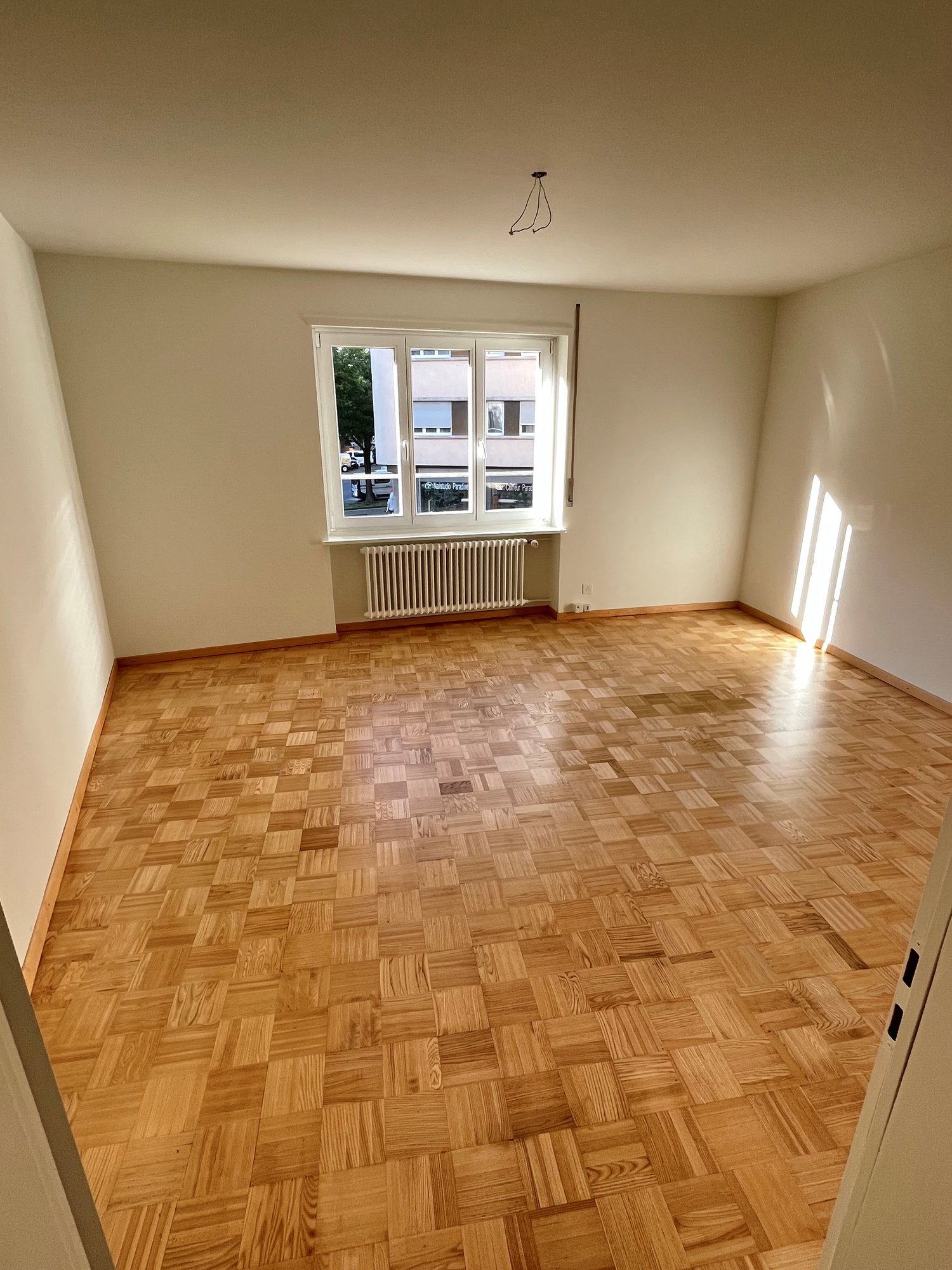 83m² commercial, photo 4 sur 9