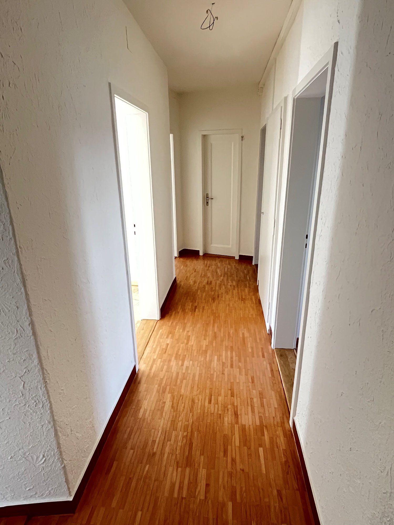 83m² commercial, photo 2 sur 9
