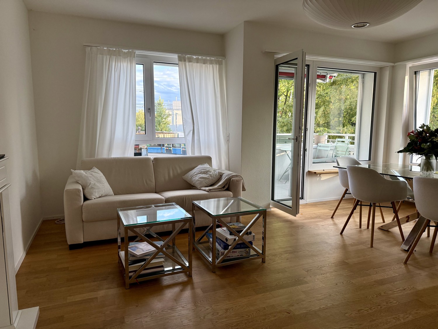 Lumineux appartement de 3.5 pièces avec deux balcons à Klusplatz (District 7)