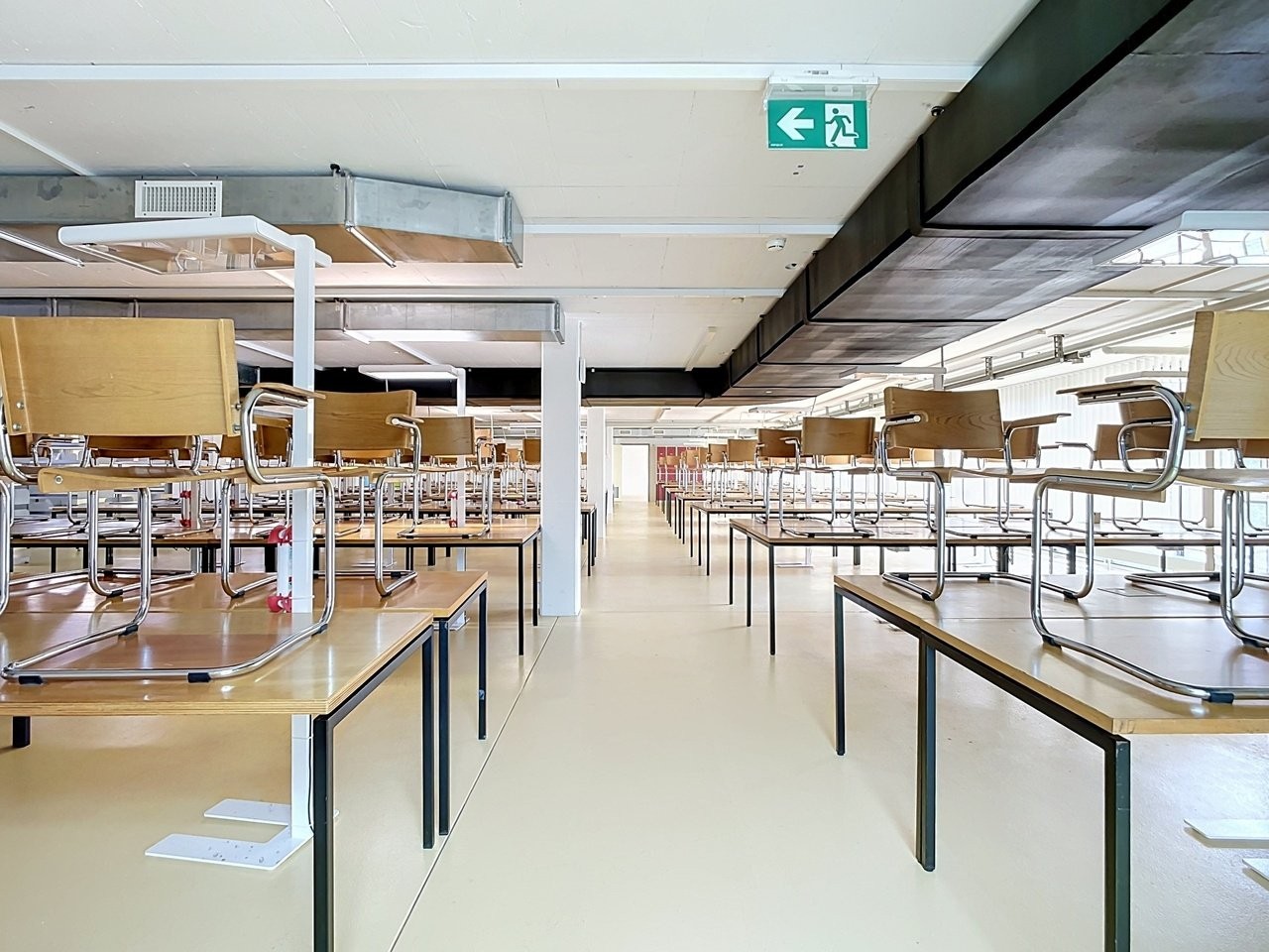 900m² commercial