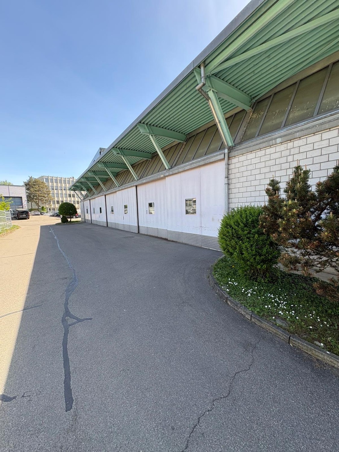 784m² commercial, photo 3 sur 9