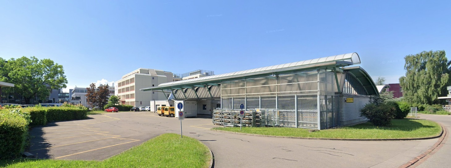 784m² commercial, photo 1 sur 9