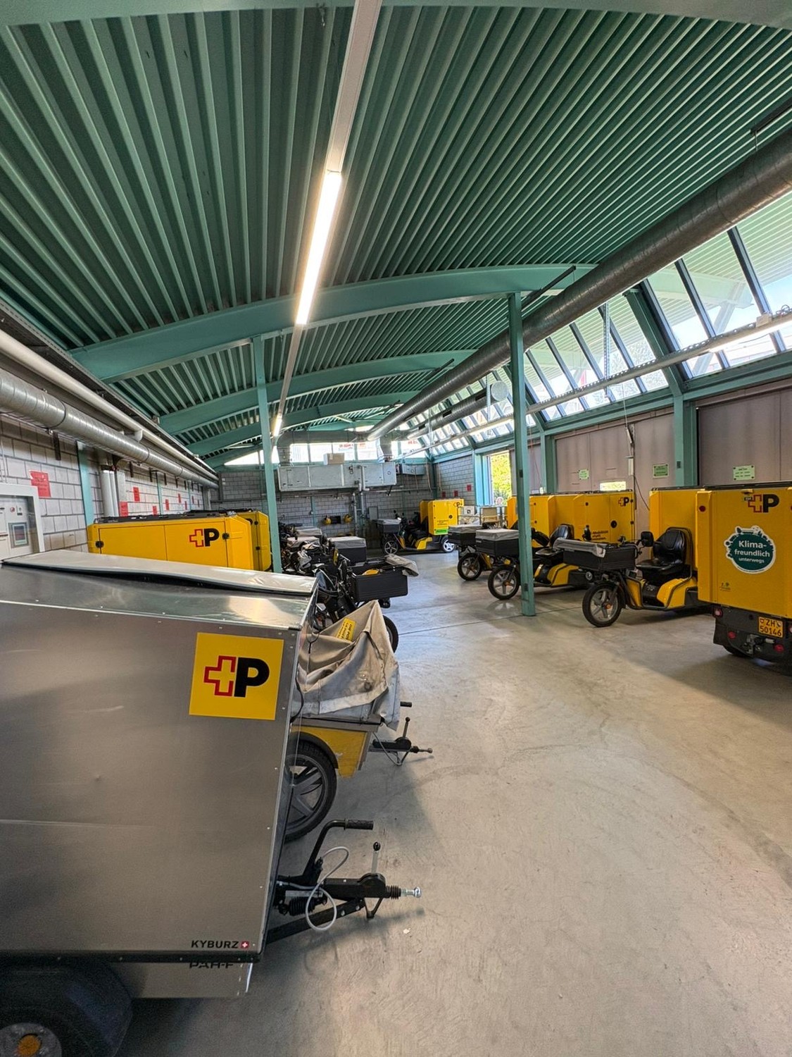 784m² commercial, photo 6 sur 9