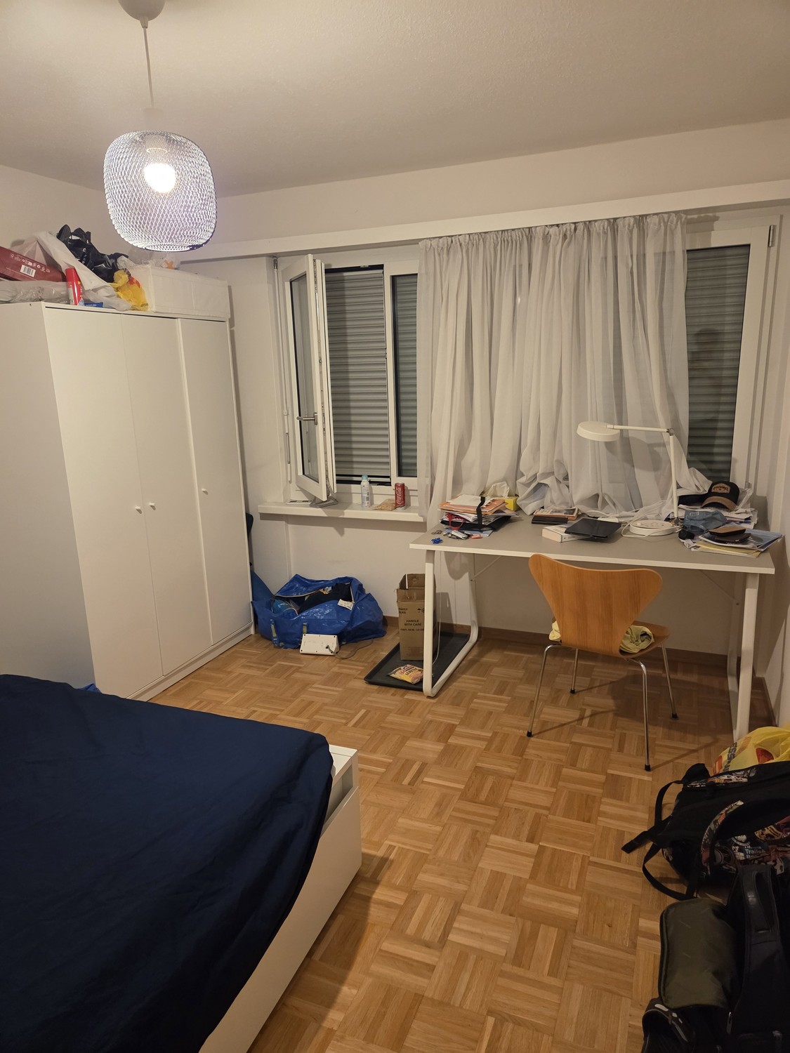 Camera in un appartamento condiviso