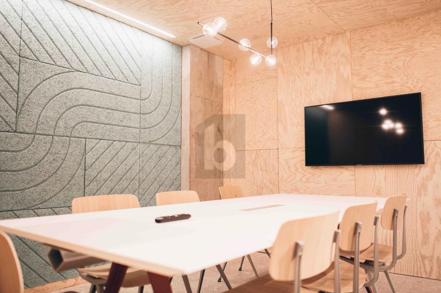Office, photo 2 sur 3