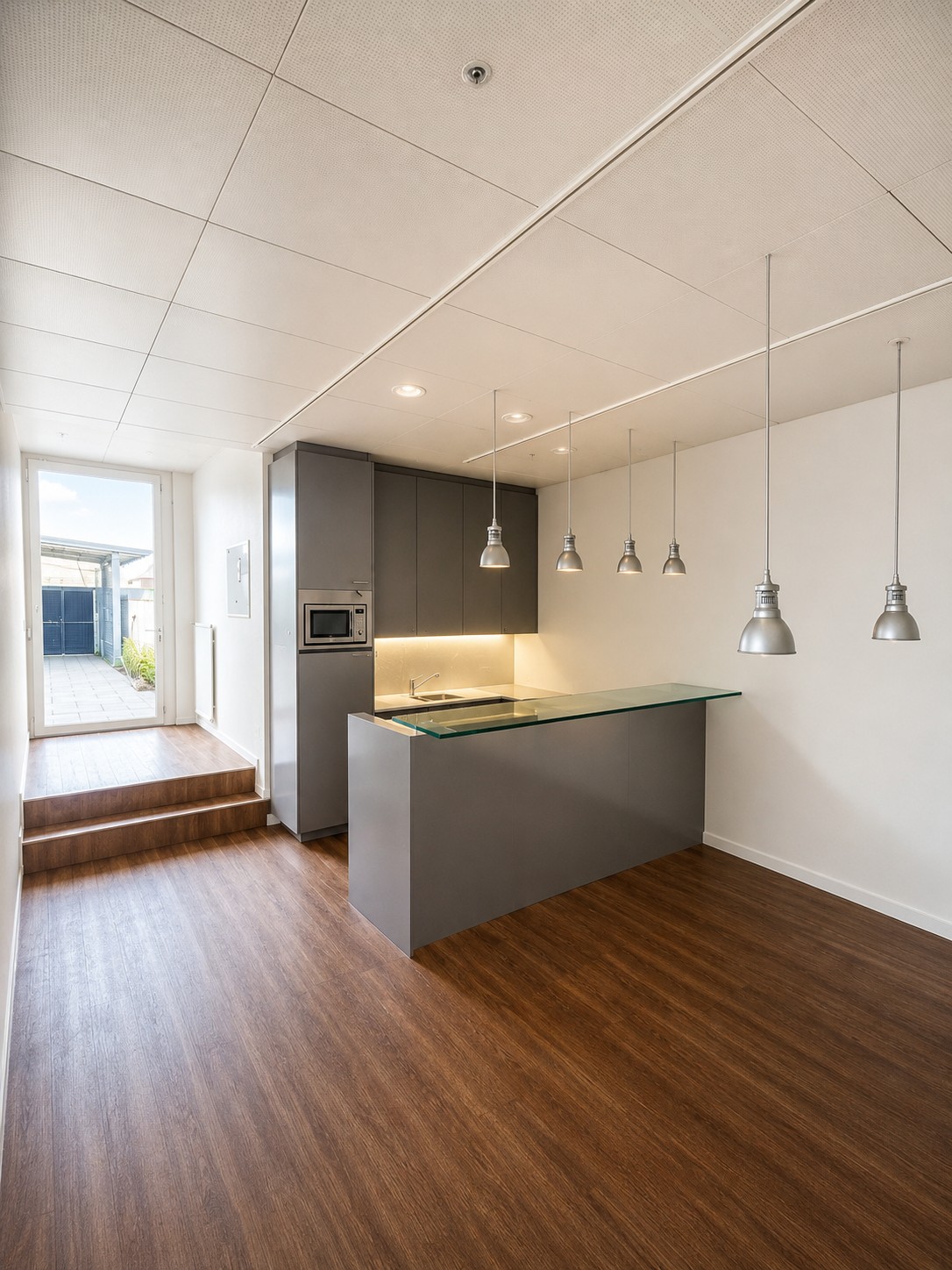 550m² commercial, photo 2 sur 10