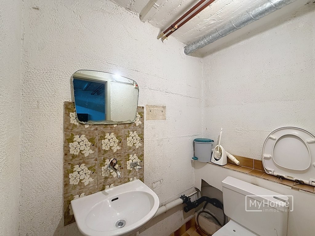 111m² commercial