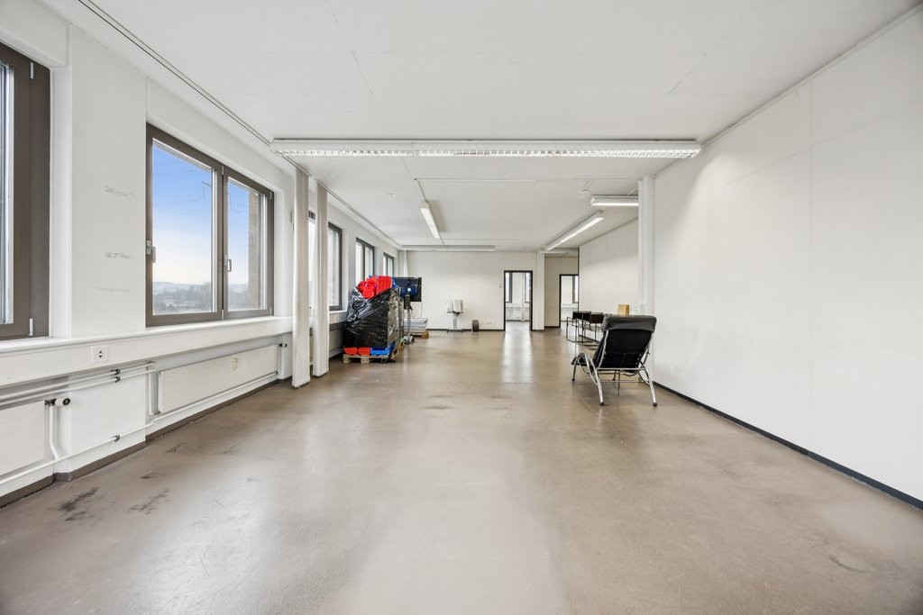 269m² bureau