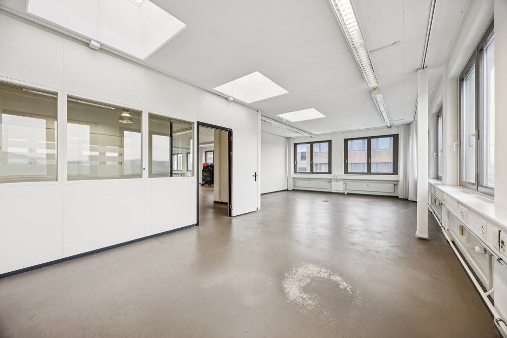 269m² bureau