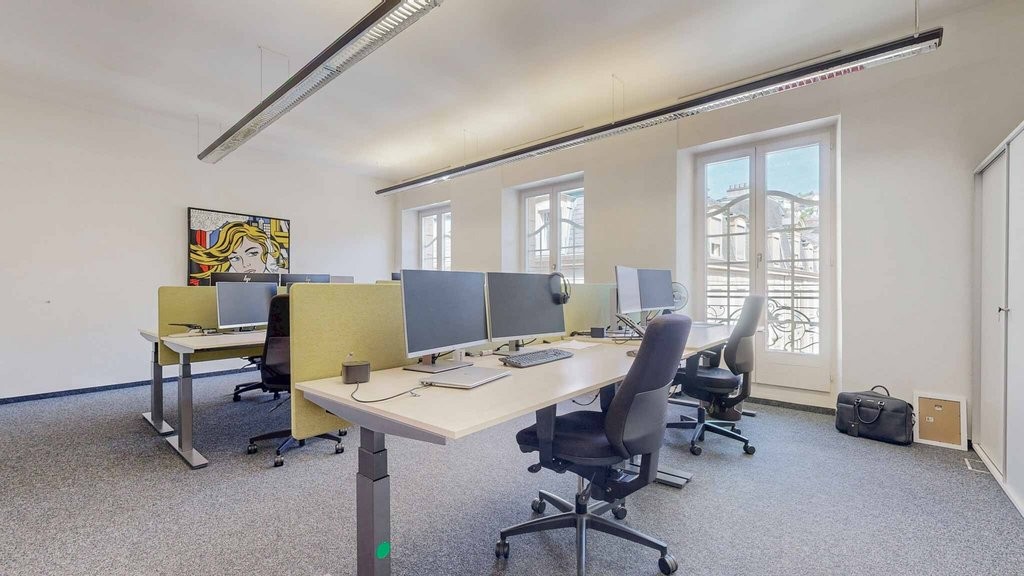 450m² office
