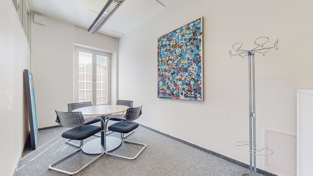 450m² office